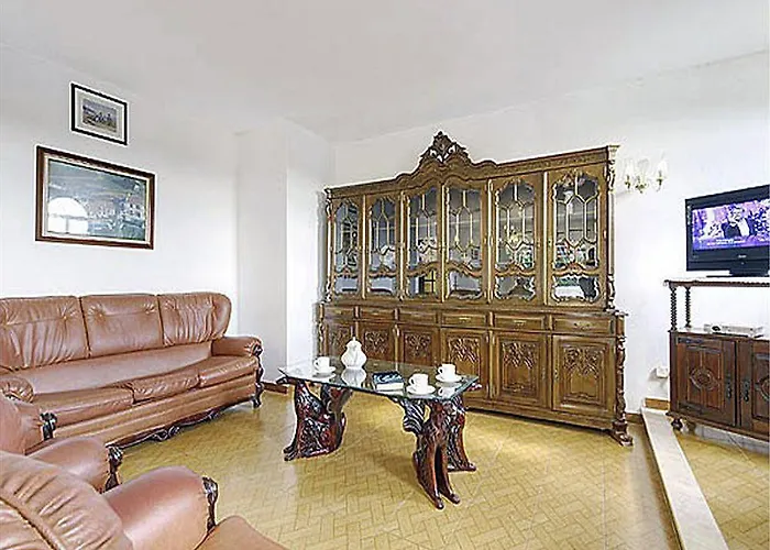 Solar Veiguinha 公寓式酒店